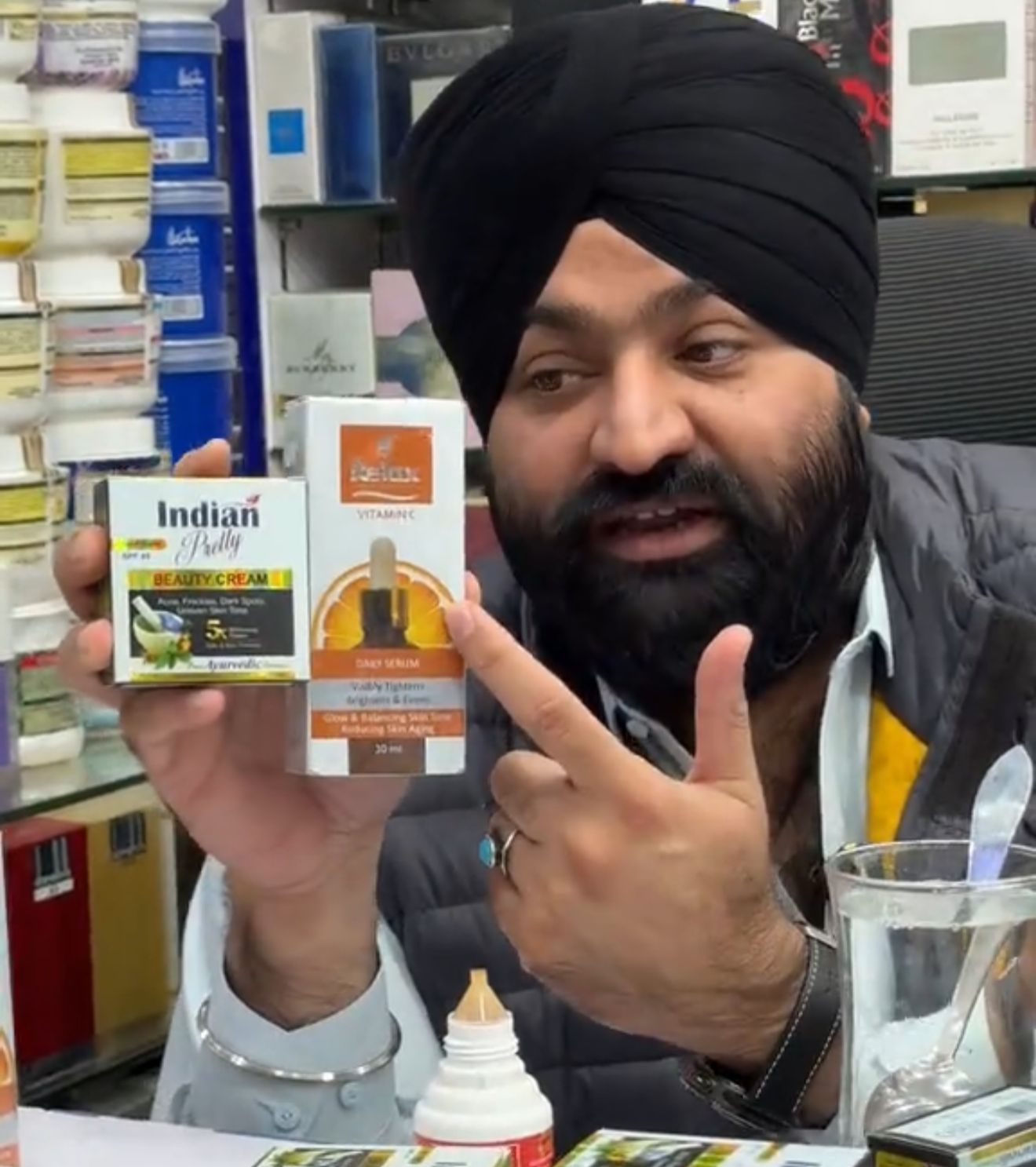 Relax Vitamin C Serum + Indian Cream (Free)